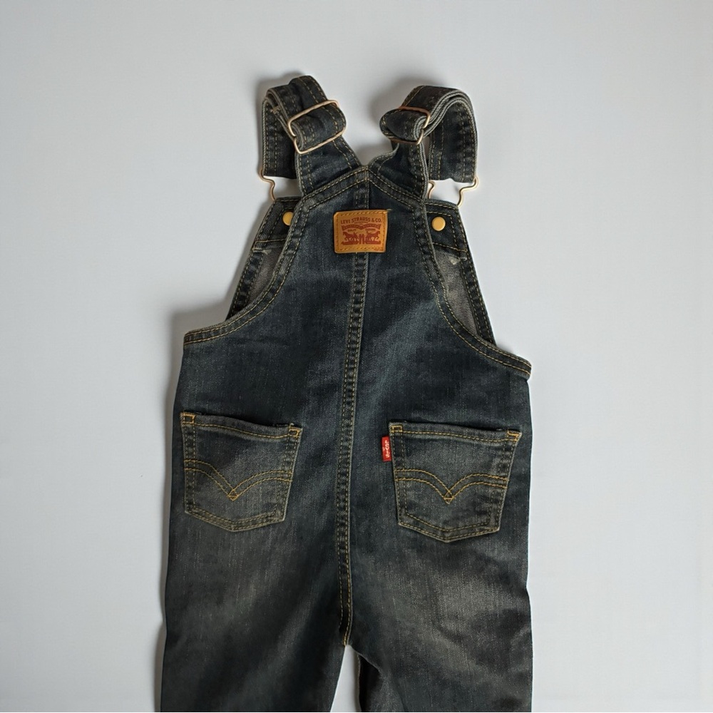 🚨3 for $15 LEVI's Baby Denim Overalls Size 9M Red Stripe Adjustable Straps Blue - Picture 4 of 6